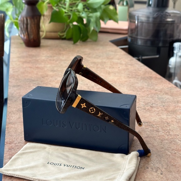 Louis Vuitton Obsession Brown Glitter Round Sunglasses